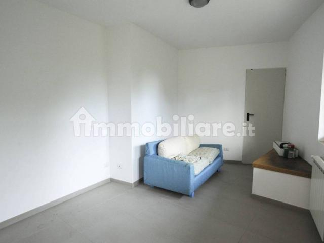 Bilocale via Sutri 36, Trevignano Romano