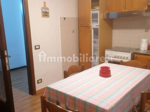 Bilocale via Po 12, Centro, Castel del Piano