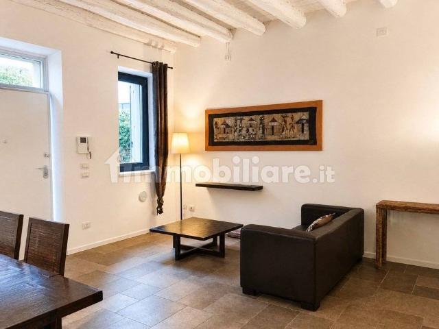 Bilocale via Padovani 9, Centro, Grezzana