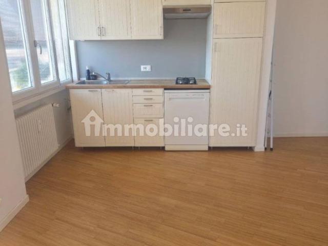 Bilocale via Pasquale Fornari 50, Gambara, Milano