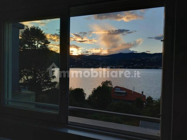 Bilocale via per Ranco 117, Fornetto Vigane, Angera