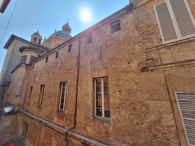 Bilocale via Pescherie Vecchie
