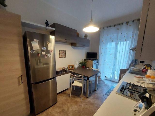 Bilocale via Piero Pinetti 19, Quezzi, Genova