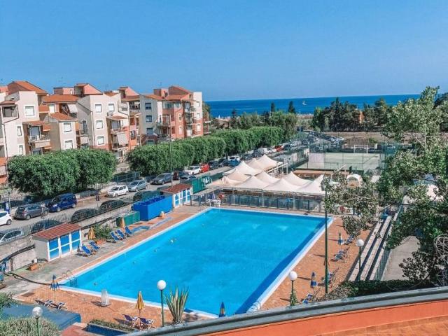 Bilocale via Pietrenere, Porticato, Giardini Naxos