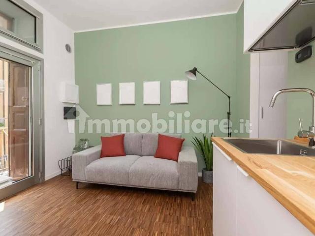 Bilocale via Pietro Custodi, Corso San Gottardo, Milano