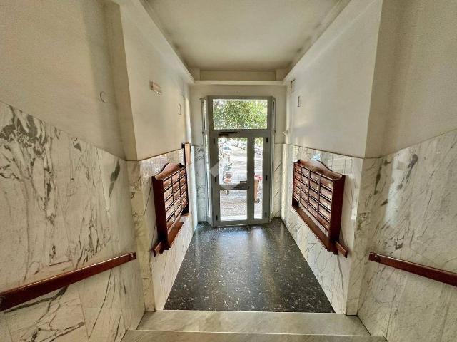 Bilocale via pietro castellino 101, Arenella, Napoli