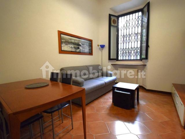 Bilocale via Plinio 22, Morgagni, Milano
