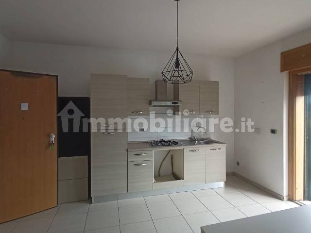 Bilocale via Roberto Paribeni, Anagnina, Roma