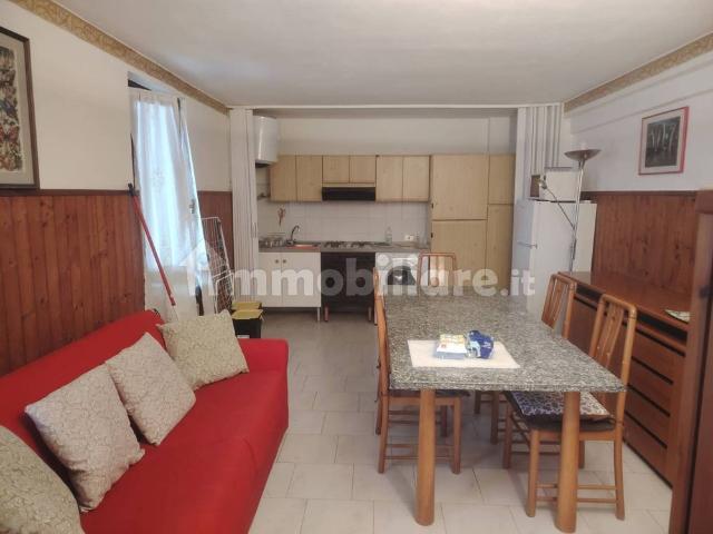 Bilocale via Roma, Centro, Broni