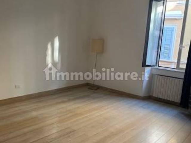 Bilocale via Tortona, Solari, Milano