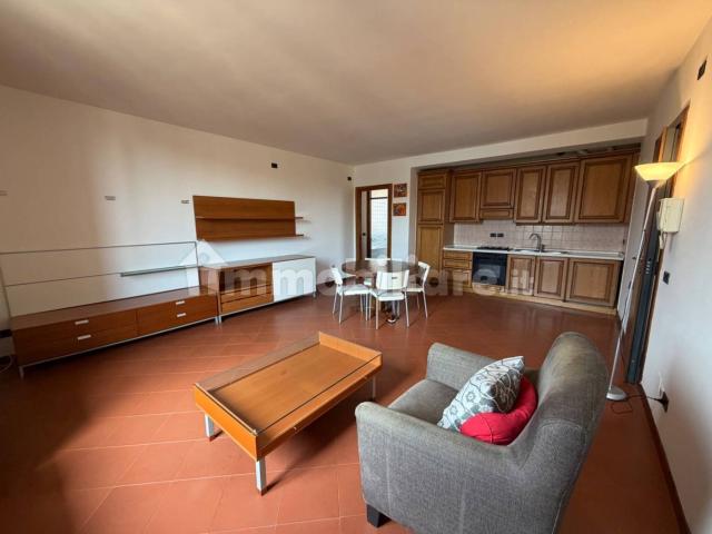 Bilocale via Tezone 5, Cittadella Porta Nuova, Verona