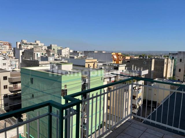 Bilocale via Trieste 26, Tre Carrare, Taranto