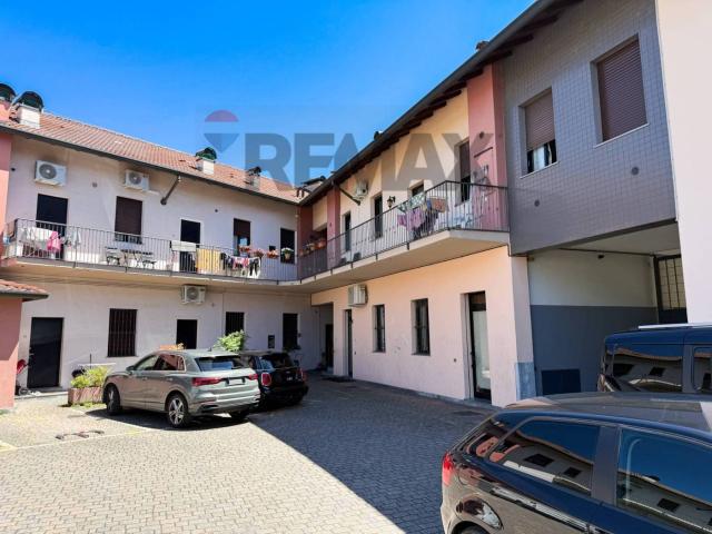 Bilocale via Varese 38, Centro Storico, Lissone