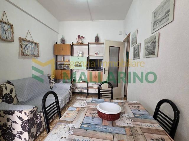 Bilocale via Veneto, Centro, Finale Ligure