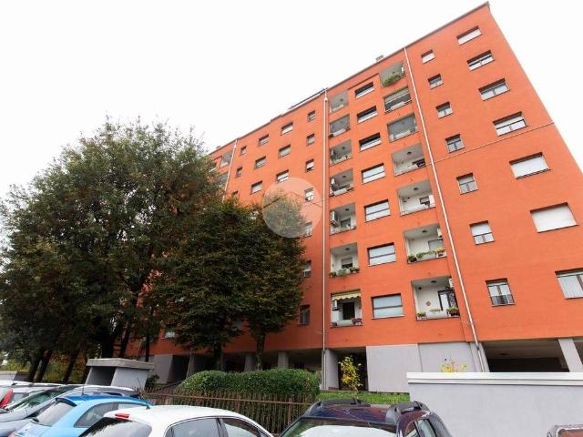 Trilocale via Vittorio Alfieri 34, Centro, Settimo Milanese