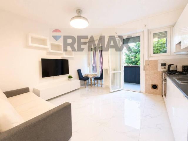 Bilocale viale Ungheria 48, Viale Ungheria Mecenate, Milano