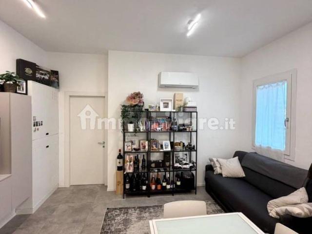 Bilocale viale Venezia 19, Porto, Pesaro