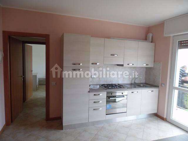 Bilocale viale Antonio Locatelli, Almè