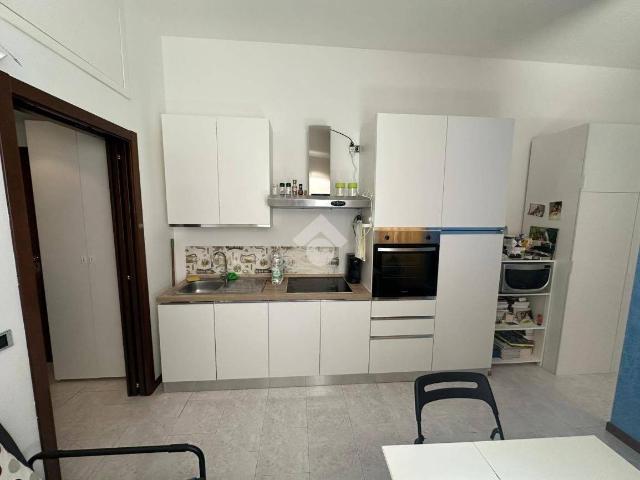 Bilocale viale Col di Lana 6, Corso San Gottardo, Milano