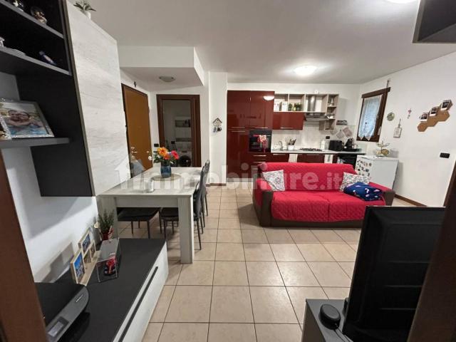 Bilocale viale Lombardia 40, San Maurizio al Lambro, Cologno Monzese