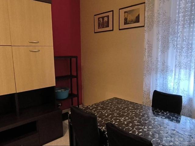 Bilocale viale Milano 10, Centro, Rozzano