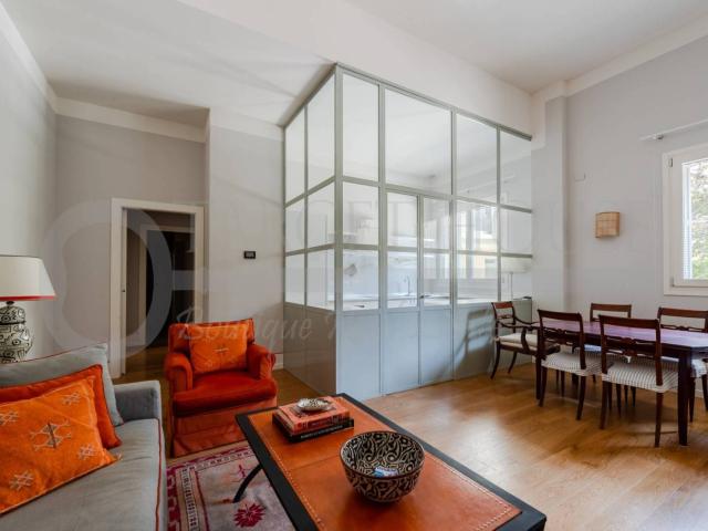 Bilocale viale Montello, Paolo Sarpi, Milano