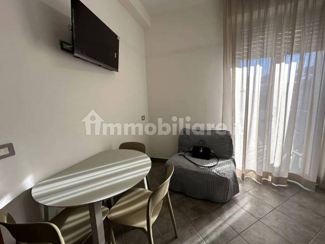 Bilocale viale Napoli 6, Viserba, Rimini