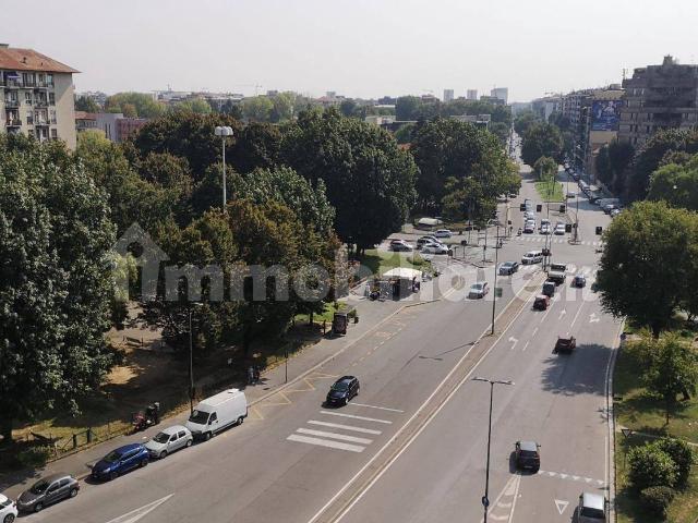 Bilocale viale Pisa 18, Piazzale Siena, Milano