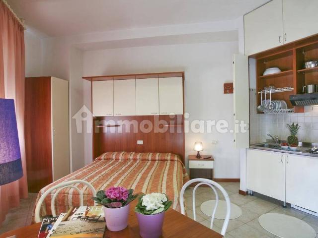Bilocale viale Regina Margherita 143, Miramare Rivazzurra, Rimini