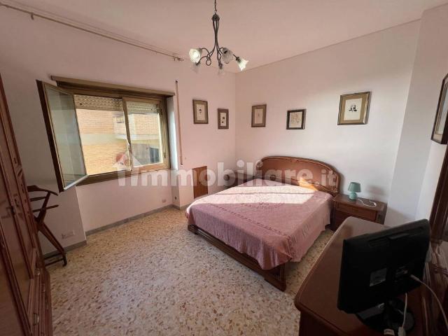 Bilocale viale Spagna 17, Torvaianica Centro, Pomezia