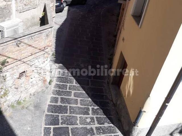 Bilocale Vico 5 Gelso Bianco, Centro Storico, Catanzaro