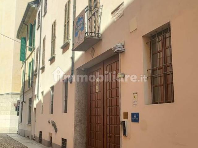 Bilocale vicolo della Caccia 6, Centro Storico, Novara