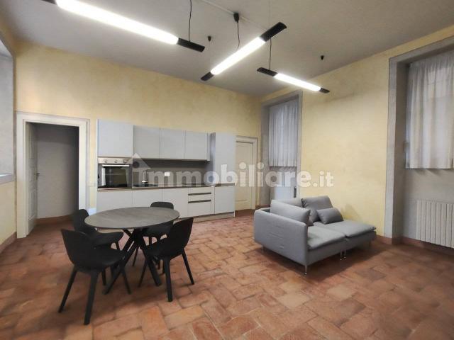 Bilocale vicolo dell'Arco 6, Centro Storico, Novara