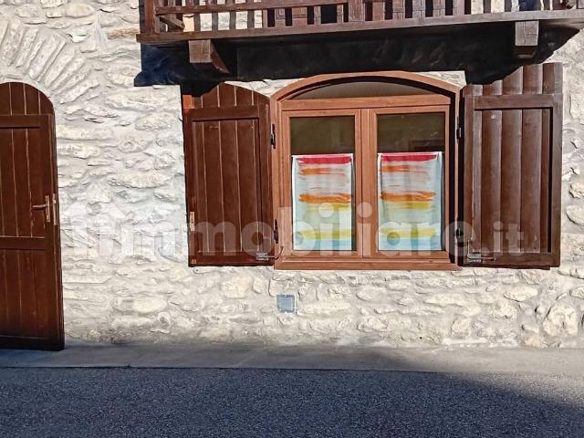 Bilocale vicolo Orti 6, Centro, Bardonecchia