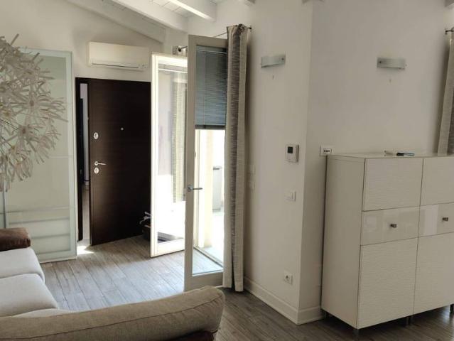 Bilocale vicolo Nulli, Centro, Iseo