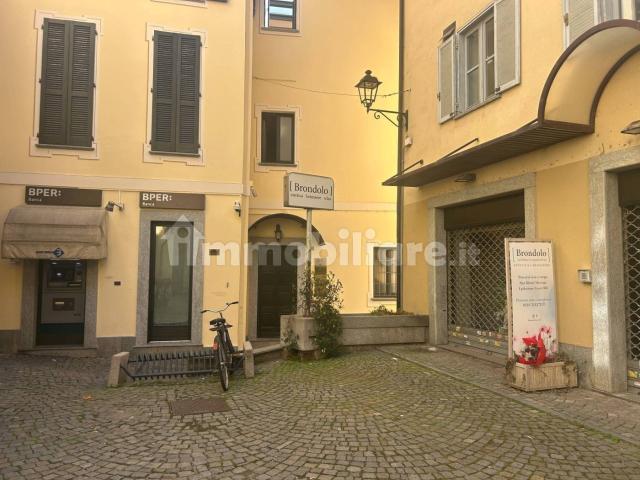 Bilocale vicolo Sebastiano Giraud 9, Centro, Pinerolo