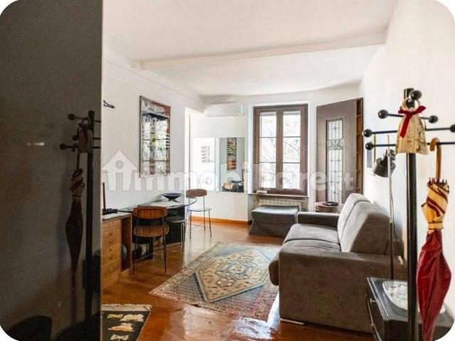 Bilocale vicolo Privato Lavandai 2A, Navigli Darsena, Milano