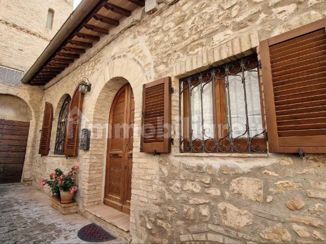 Bilocale vicolo Venanzi, Centro Storico, Assisi