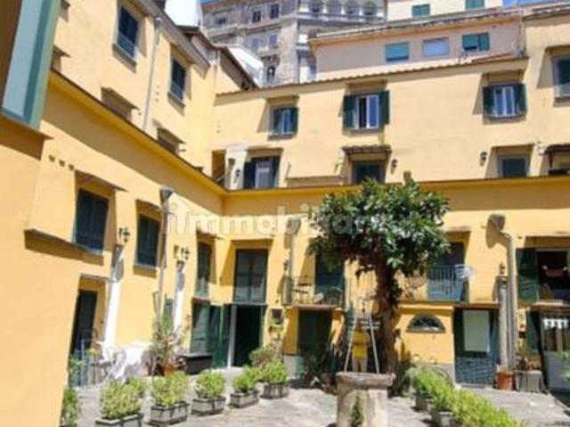 Bilocale Vicoletto Cappella Vecchia, Chiaia, Napoli