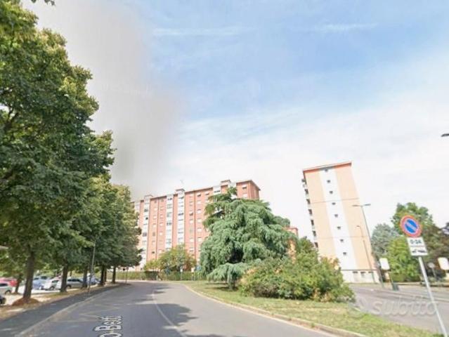 Bilocale zona Gallaratese con balcone e cantina