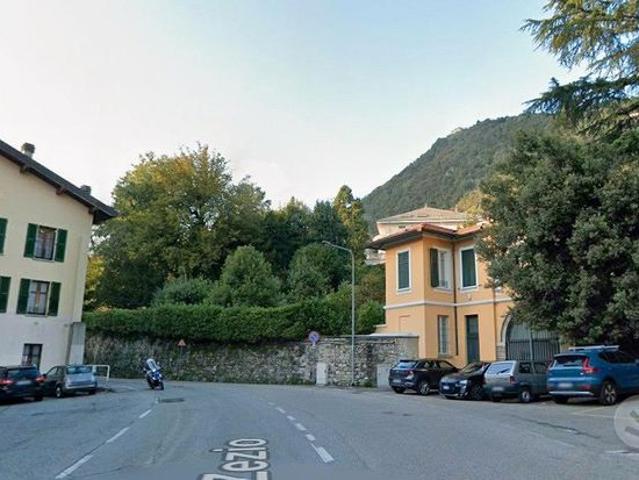 Bilocale a Como città libero subito con posto auto