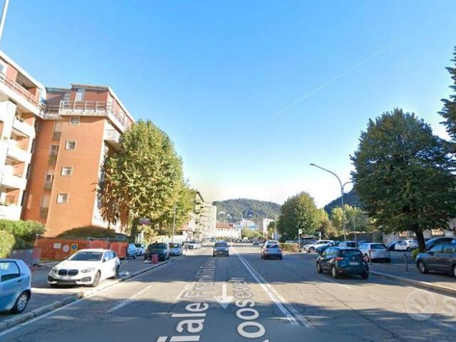 Bilocale a Como città posto auto incluso libero or
