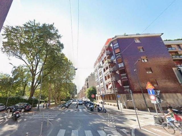 Bilocale a Porta Genova vicinissimo alla stazione
