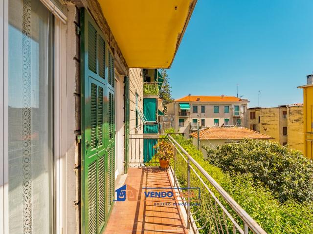 Bilocale Ampio Con Balcone E Posto Auto 70m² Sanremo