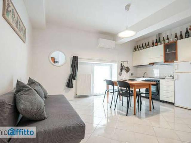 Bilocale arredato Trieste