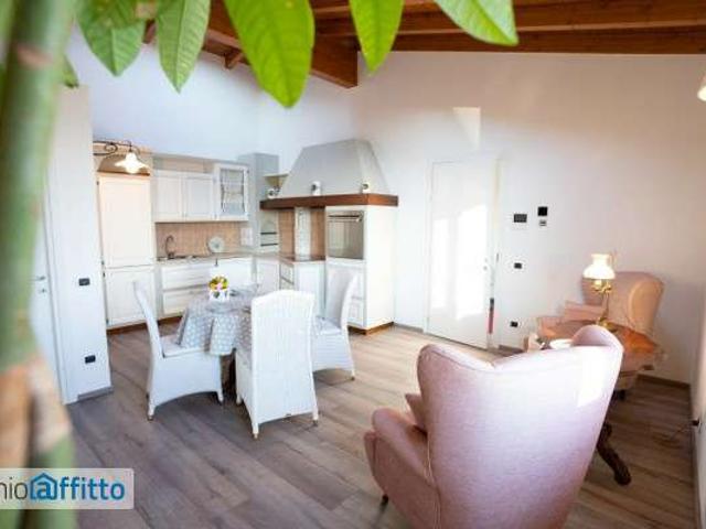 Bilocale arredato Varese
