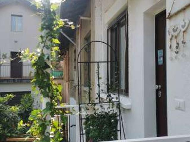 Bilocale arredato Varese