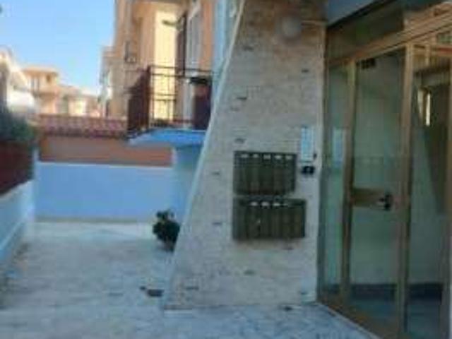 Bilocale arredato Zona domitilla
