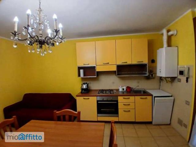 Bilocale arredato Angera