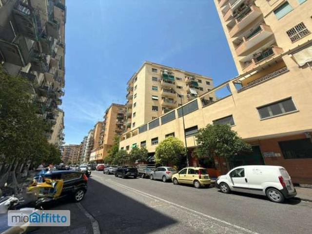 Bilocale arredato Arenella